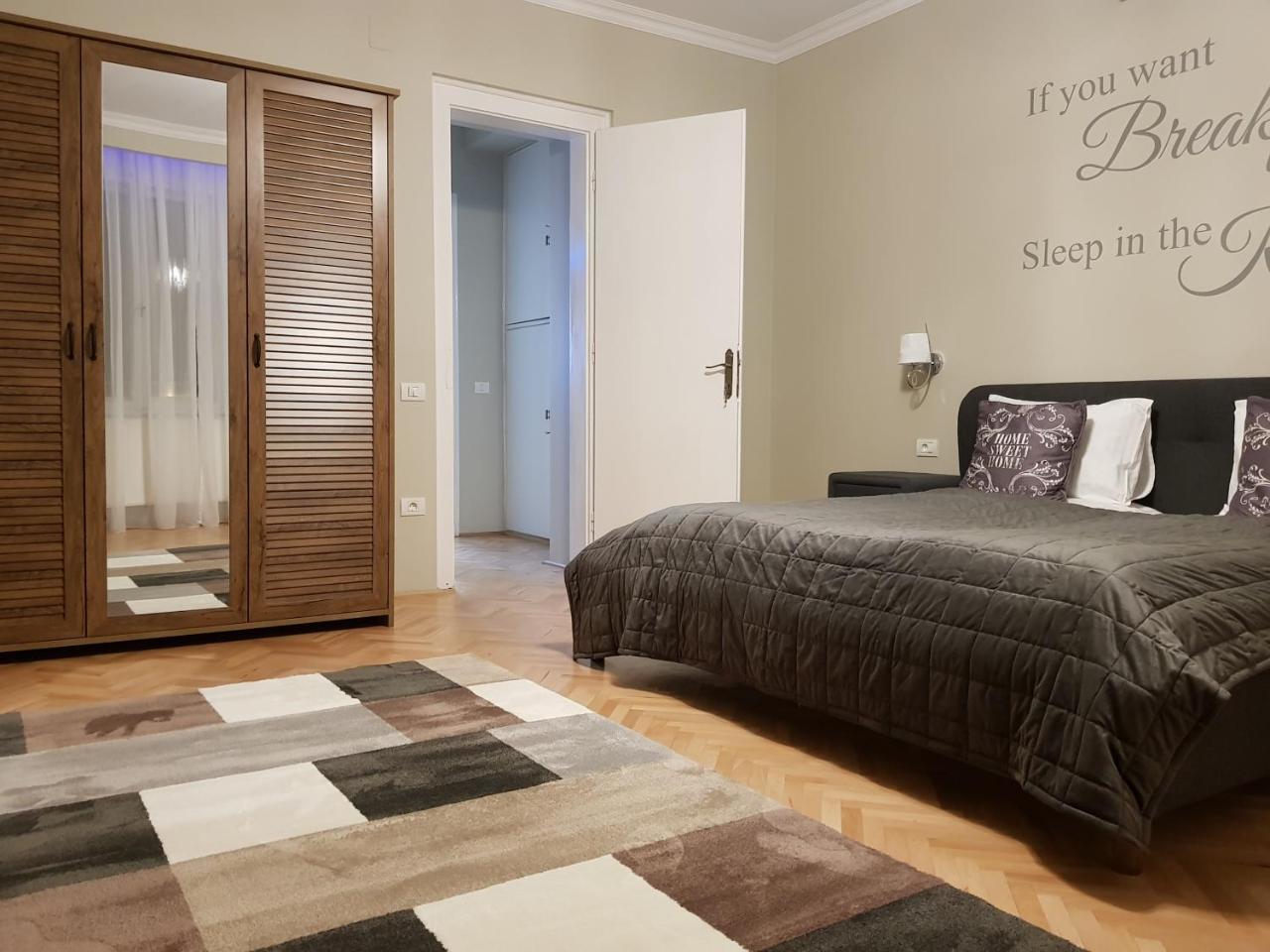 City Center Dream Apartment ทิมิชัวรา ภายนอก รูปภาพ